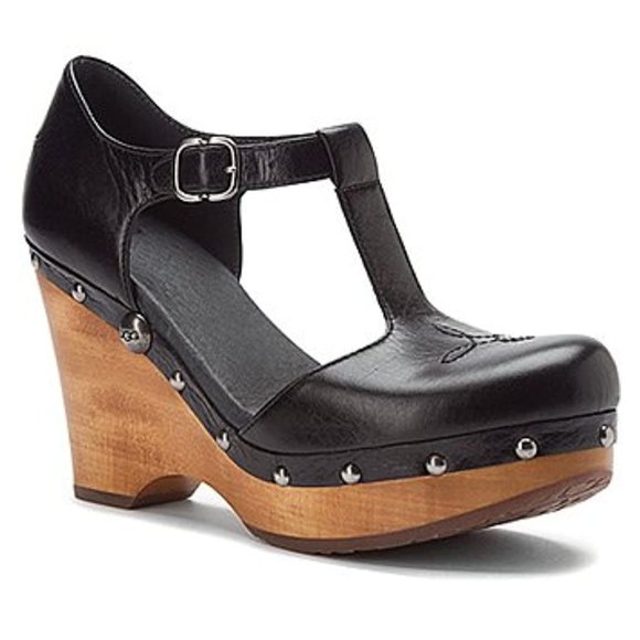 UGG Shoes - Ugg Women's Chrissie Black Wooden Clogs Size 7